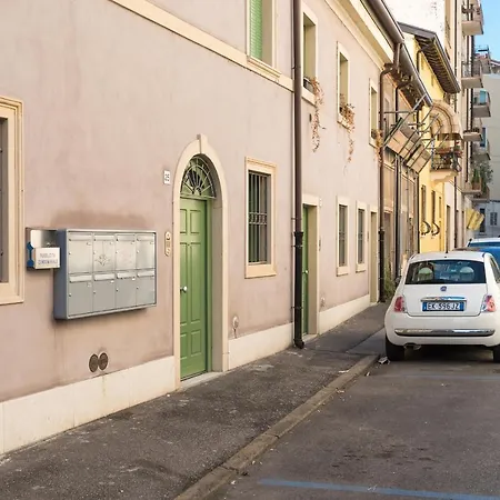 Apartamento Dimora San Zeno 5 With 6 Sleeps *